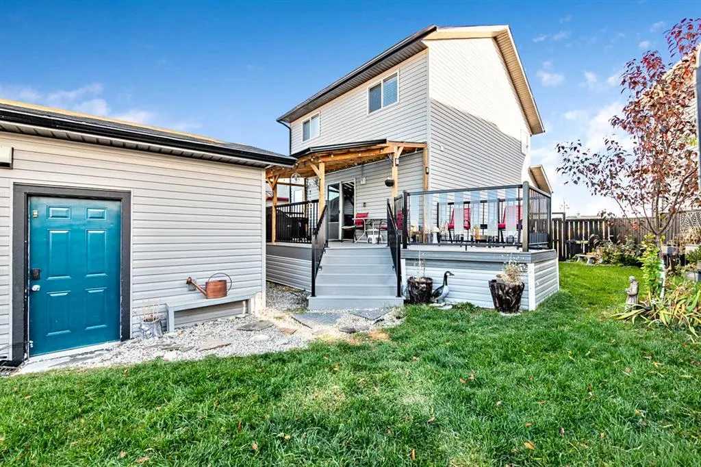 32 Sunrise Close SE