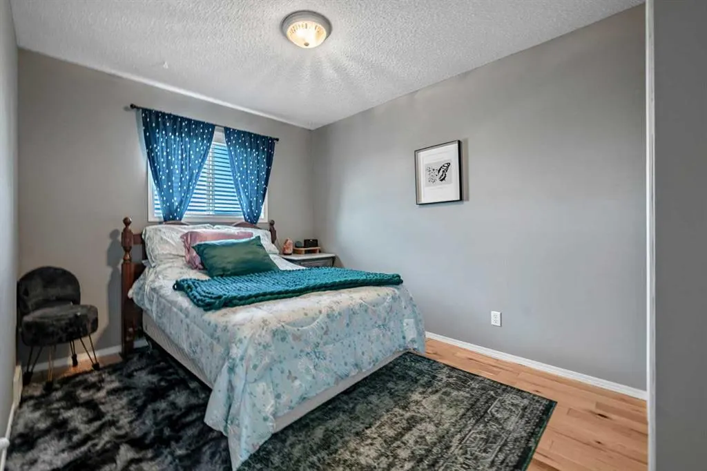 32 Sunrise Close SE