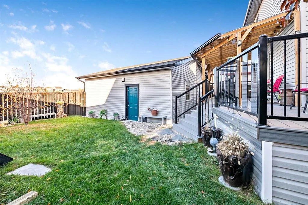 32 Sunrise Close SE
