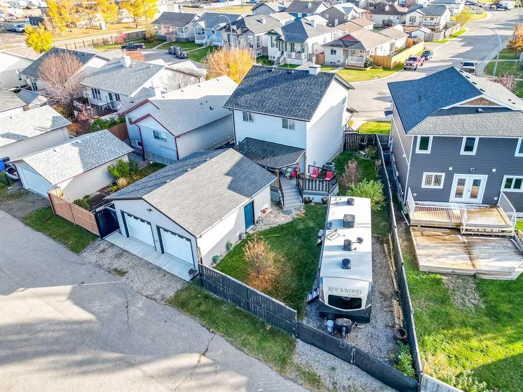 32 Sunrise Close SE