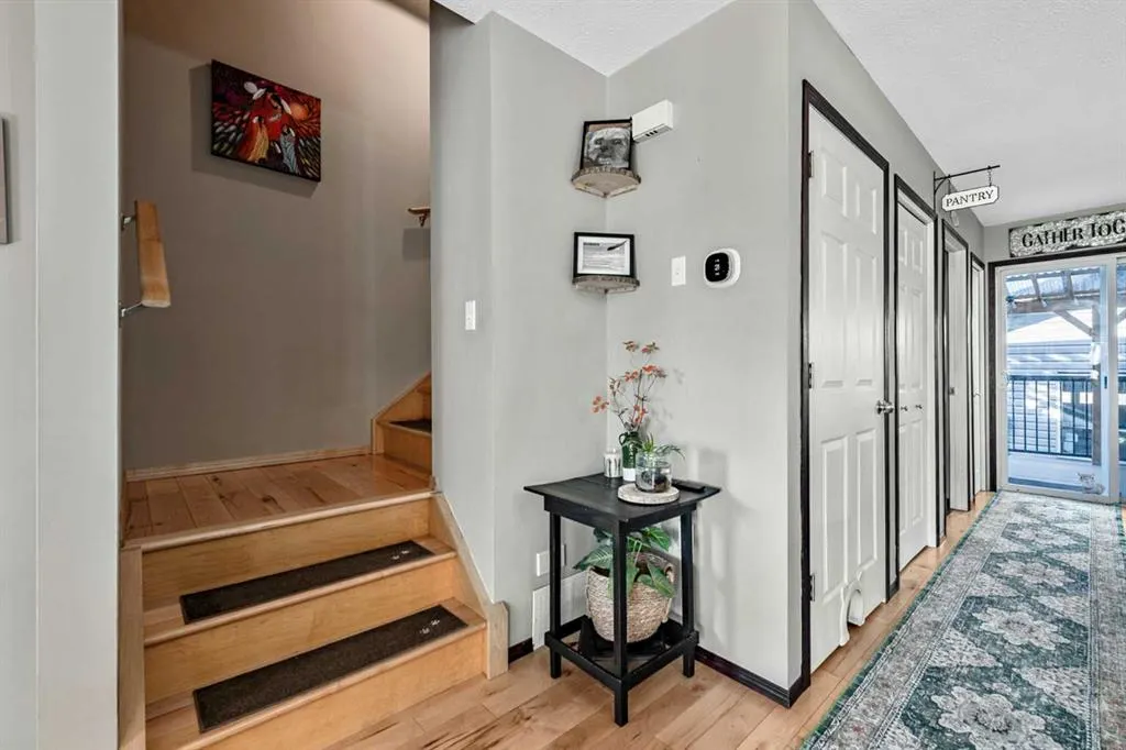 32 Sunrise Close SE