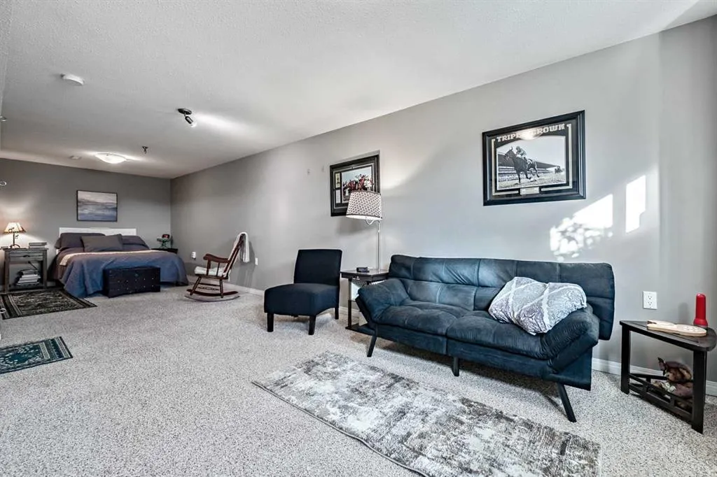 32 Sunrise Close SE