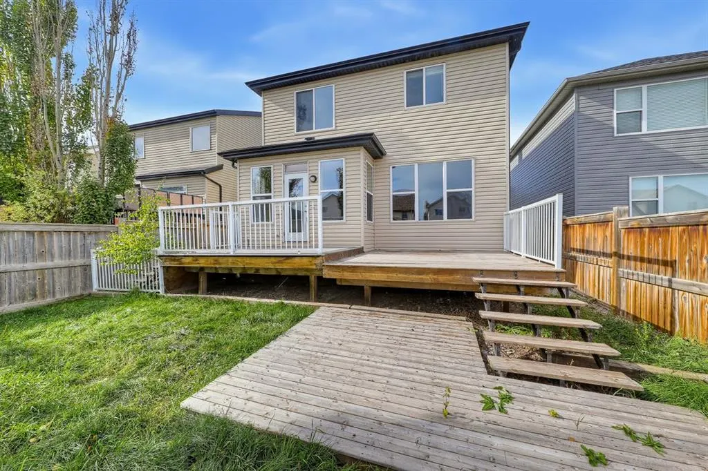 151 Copperfield Common SE