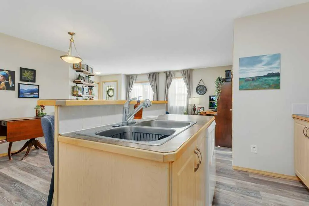 33 Jennings Crescent #22