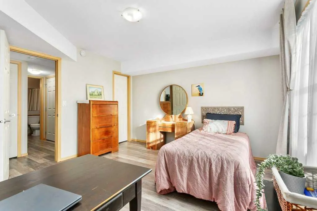 33 Jennings Crescent #22