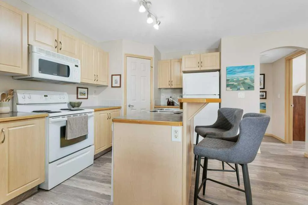 33 Jennings Crescent #22