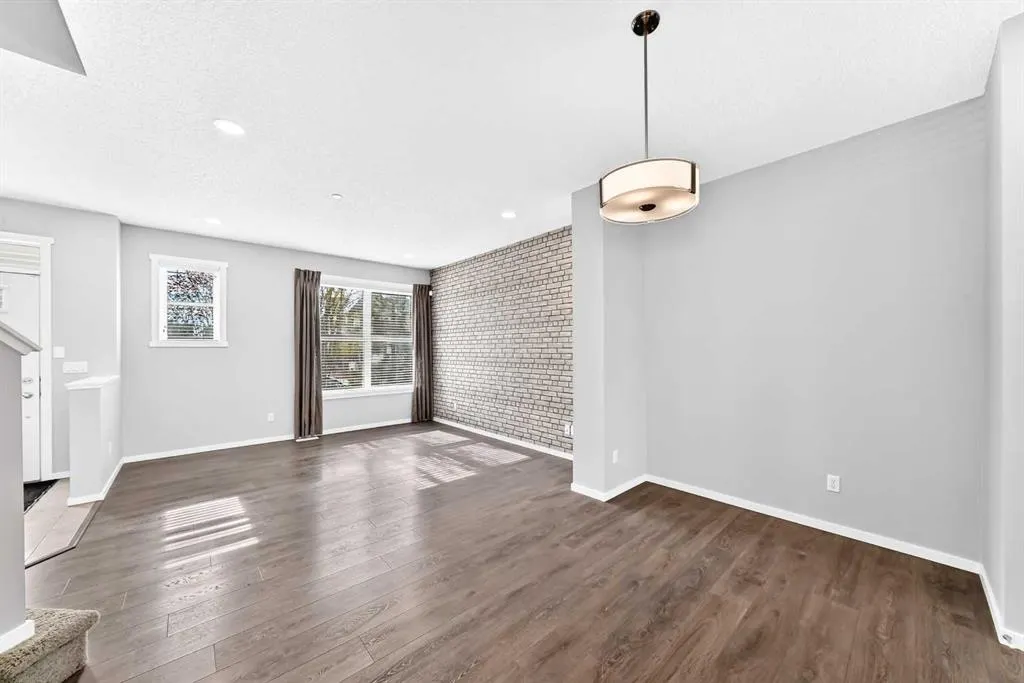 154 Livingston Avenue NE
