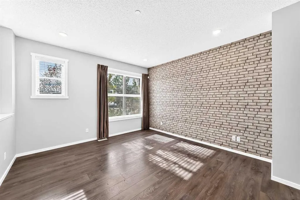154 Livingston Avenue NE