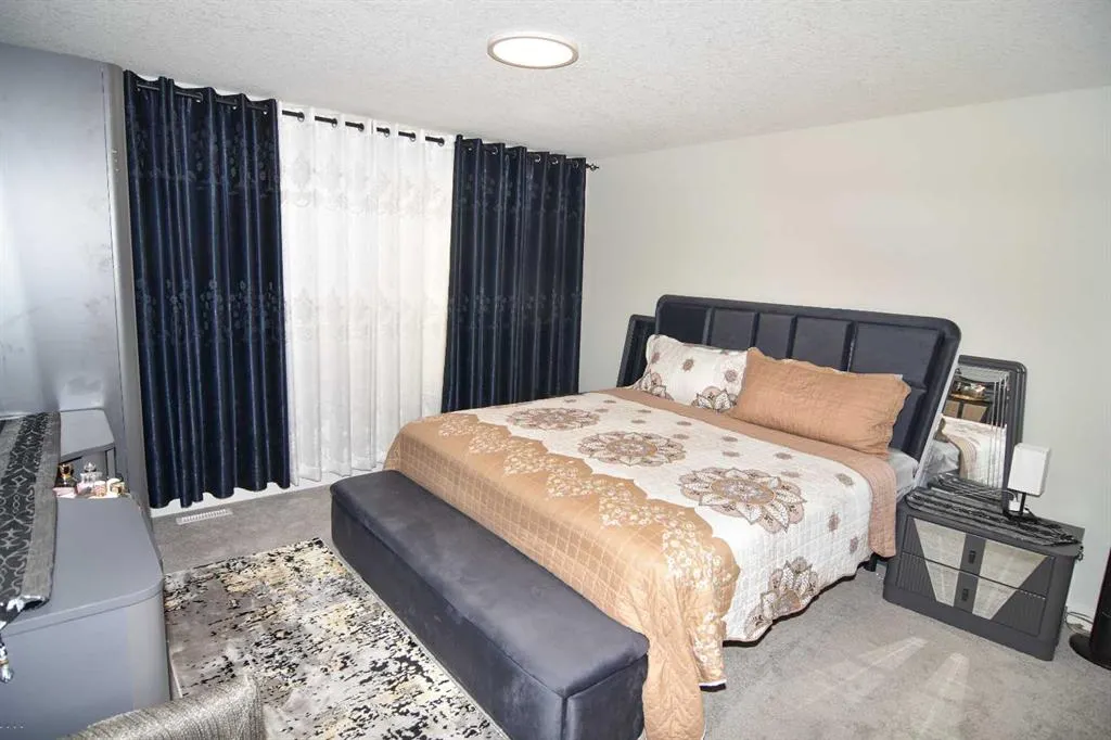 160 BELVEDERE Drive SE