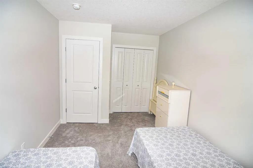160 BELVEDERE Drive SE