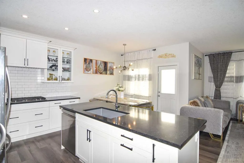 160 BELVEDERE Drive SE