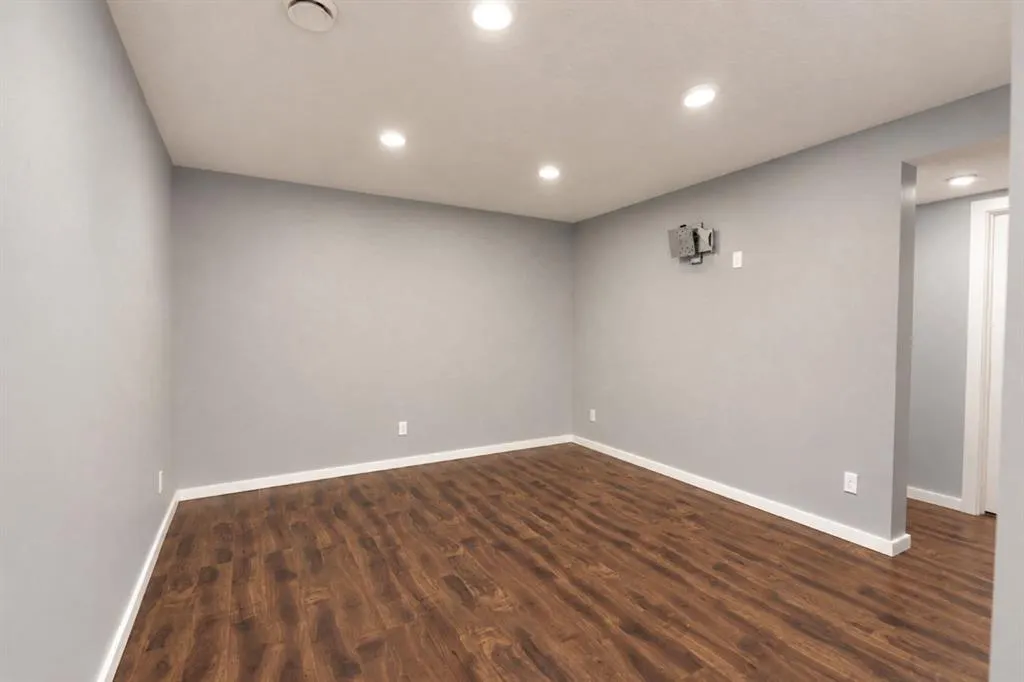 123 Wiley Crescent