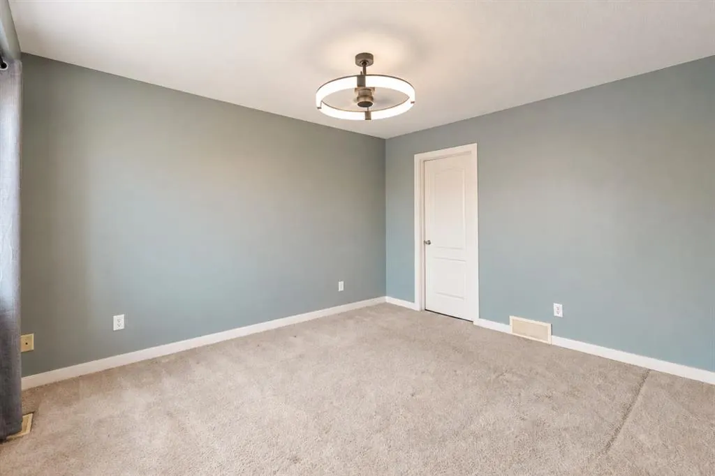 123 Wiley Crescent