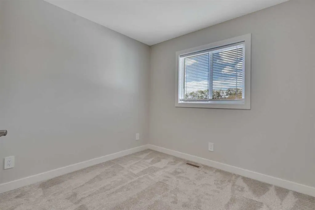 129 Gray Close