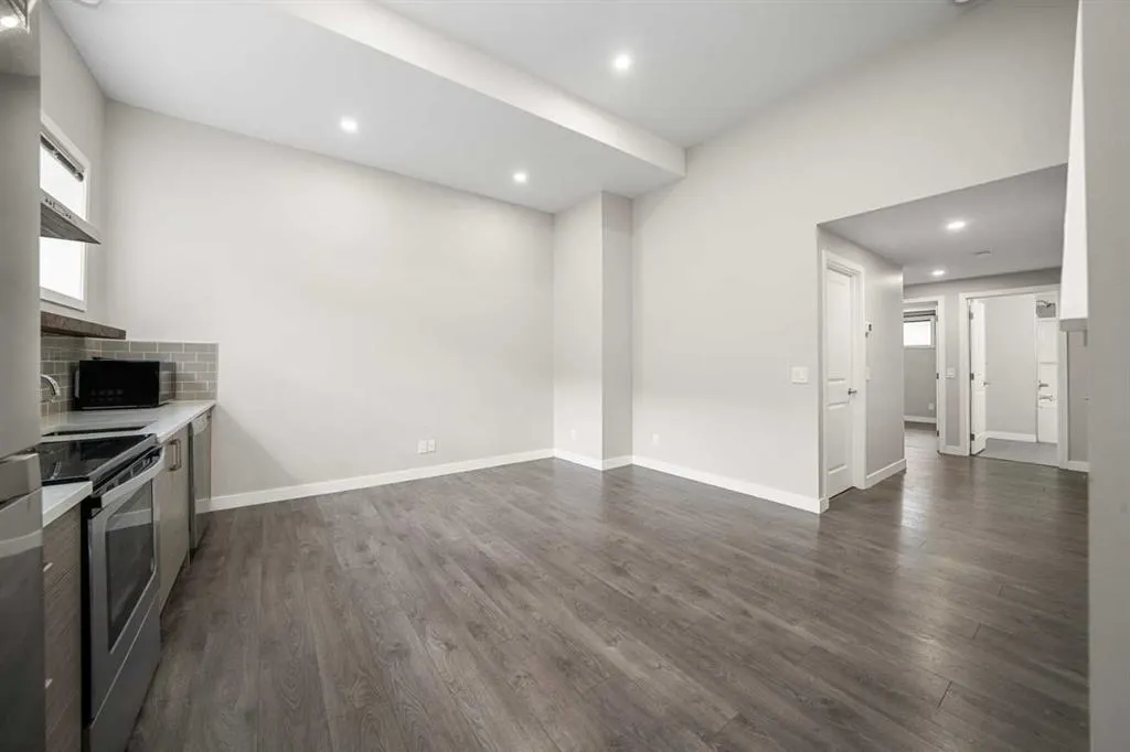 374 Magnolia Square SE