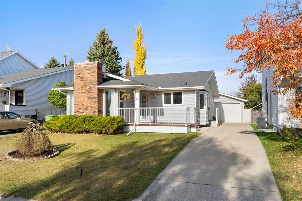 48 Strathclair Rise SW