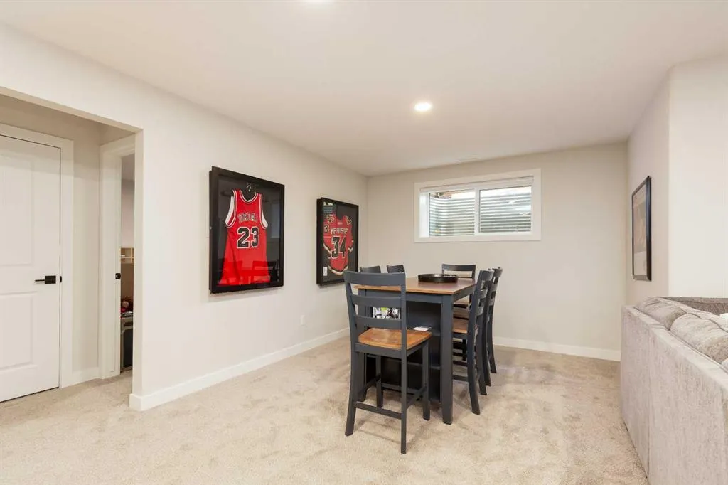 509 Riverhills Way W