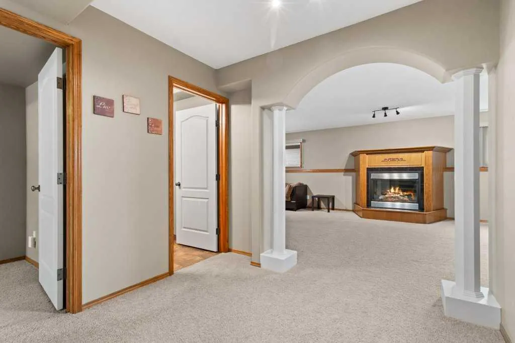 130 Oaklands Crescent