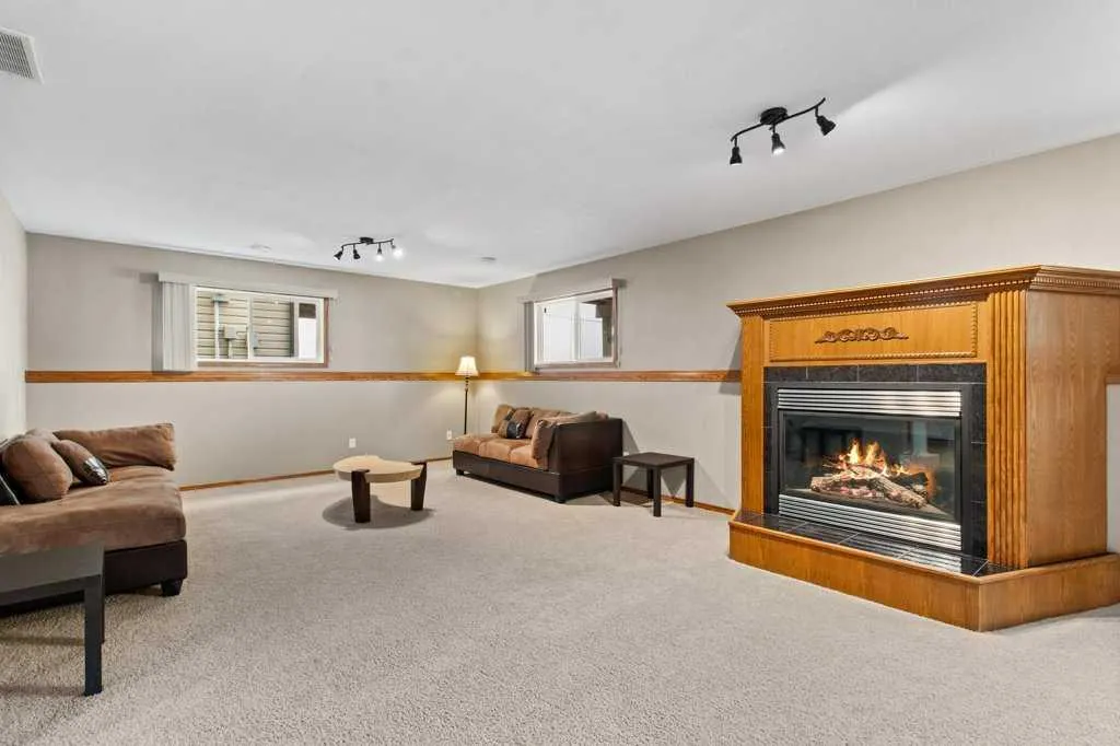 130 Oaklands Crescent