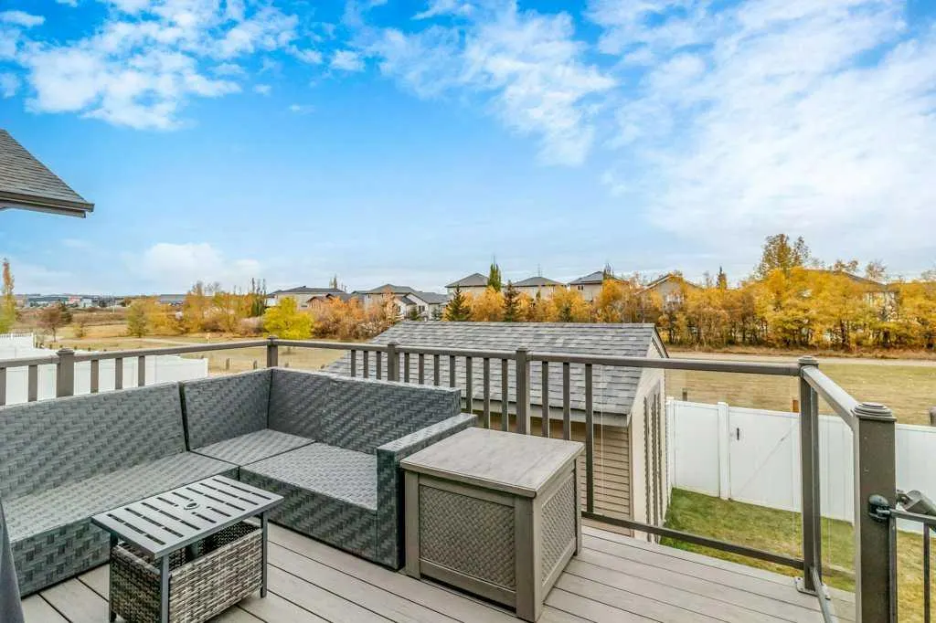 130 Oaklands Crescent