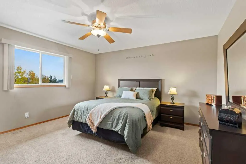 130 Oaklands Crescent