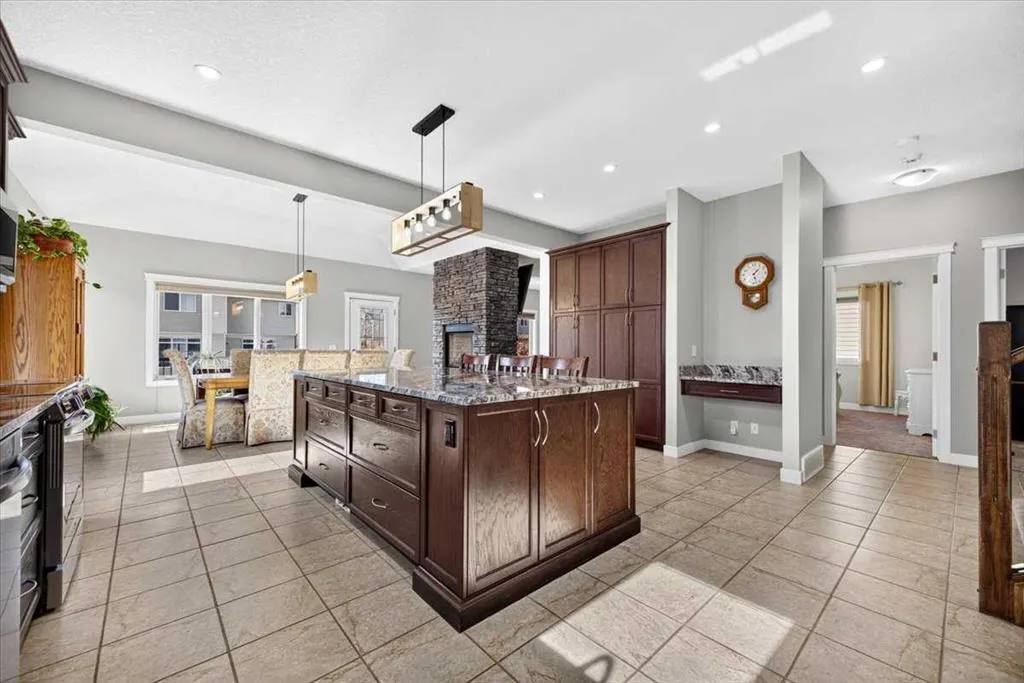 717 Ranch Crescent