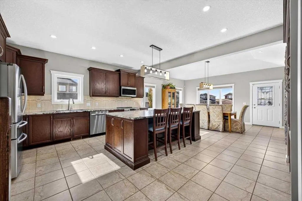 717 Ranch Crescent