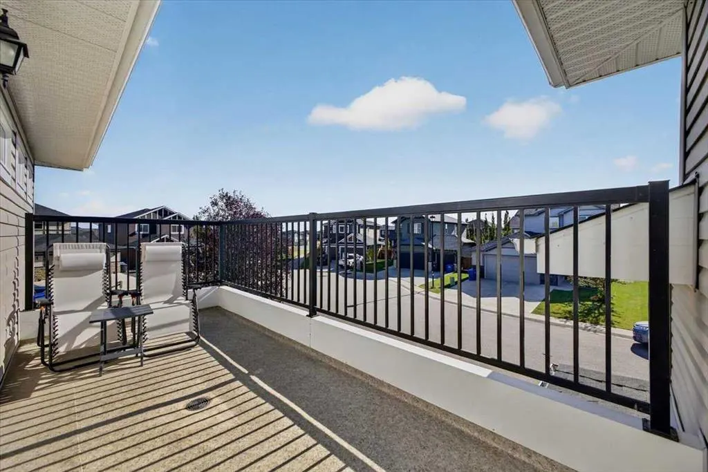 717 Ranch Crescent