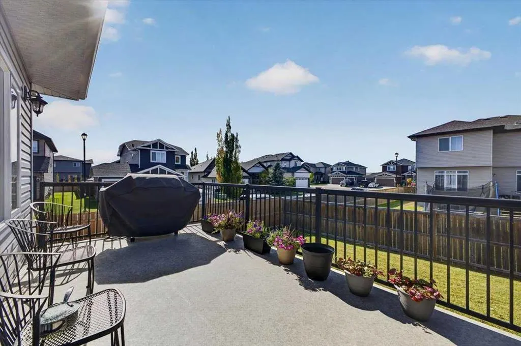 717 Ranch Crescent