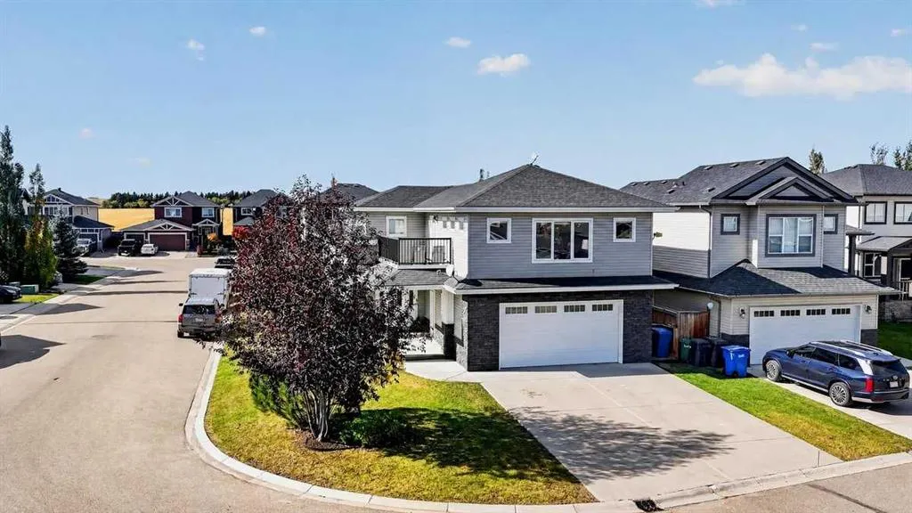 717 Ranch Crescent