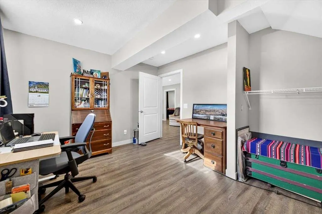 717 Ranch Crescent