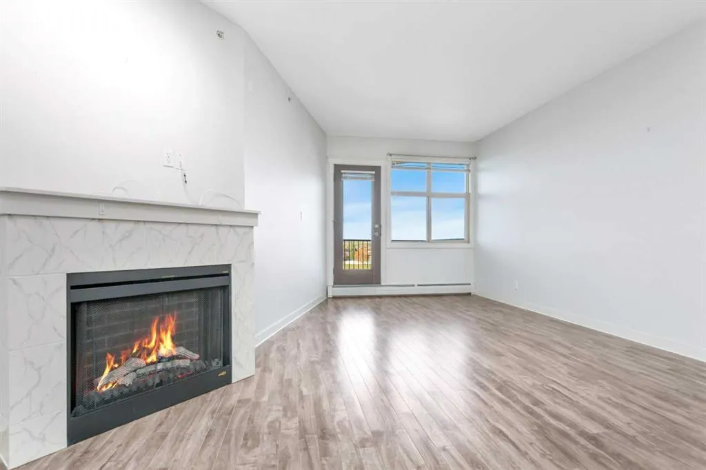 100 Lakeway Boulevard #420