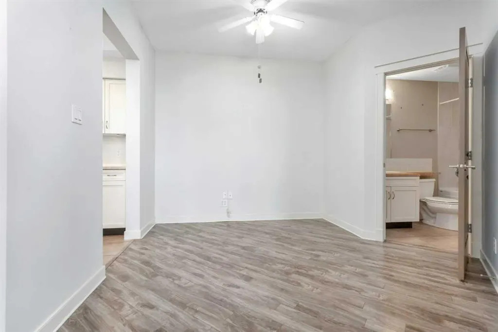 100 Lakeway Boulevard #420