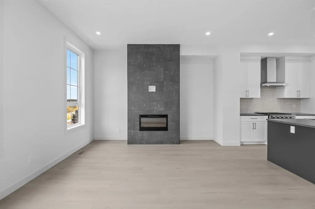 116 Greenwich Drive NW