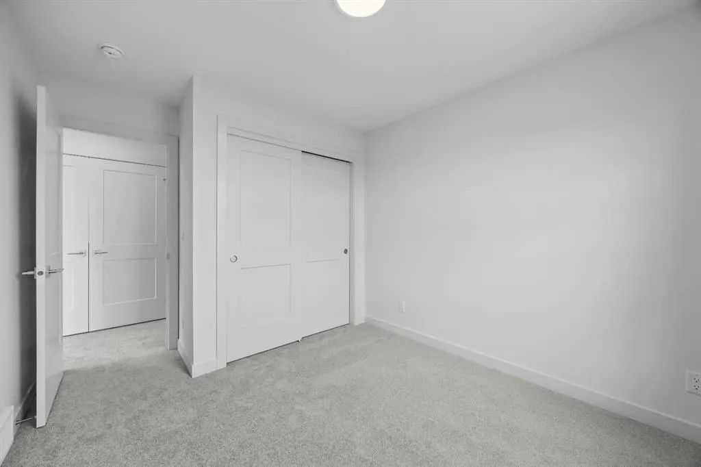 116 Greenwich Drive NW