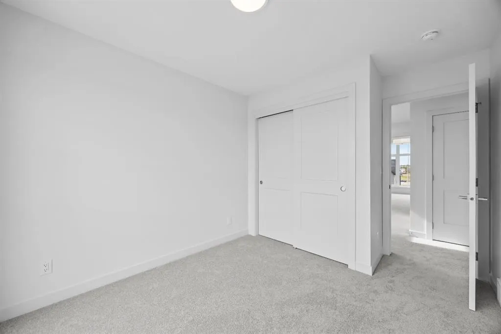 116 Greenwich Drive NW