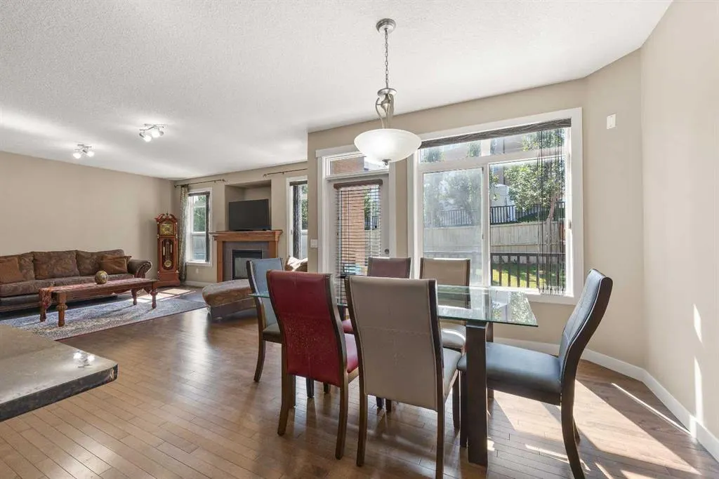 162 Sherwood Hill NW