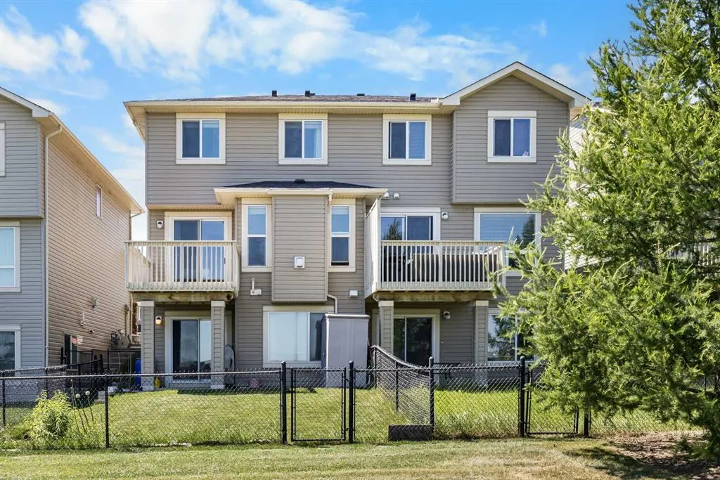 32 Panatella Common NW