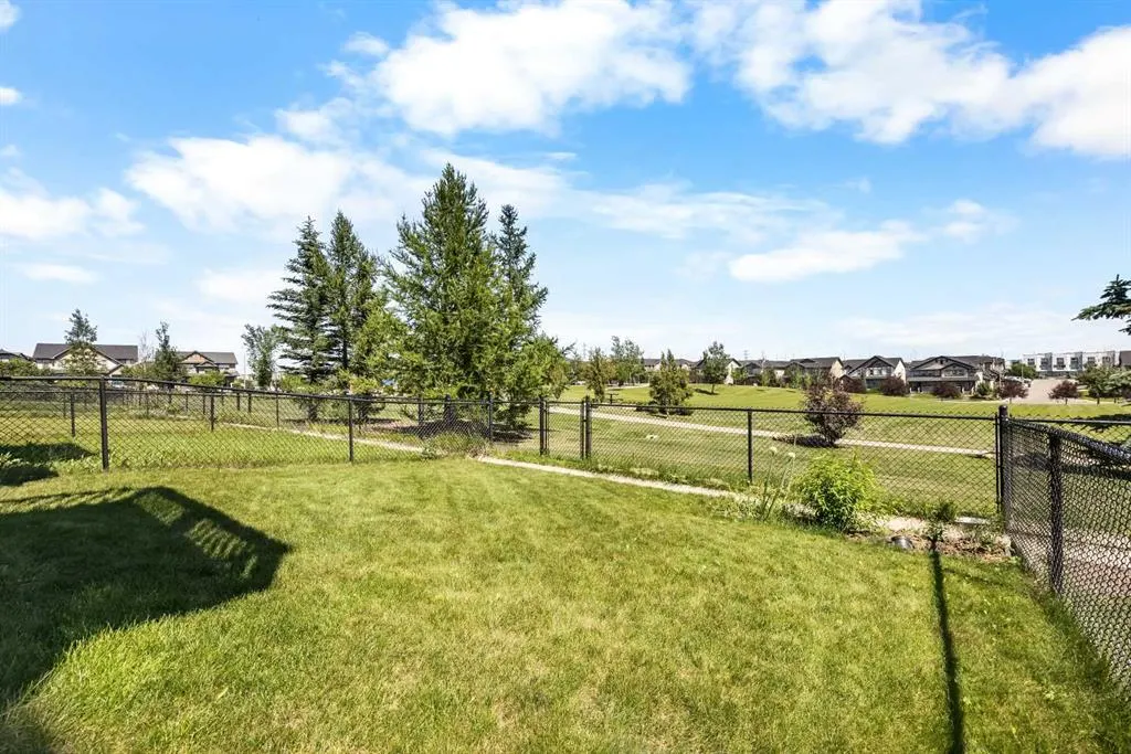 32 Panatella Common NW