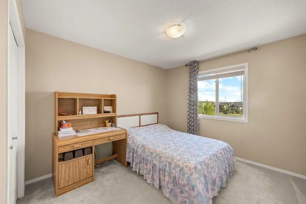 32 Panatella Common NW
