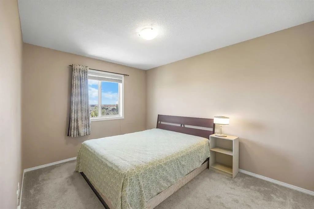 32 Panatella Common NW