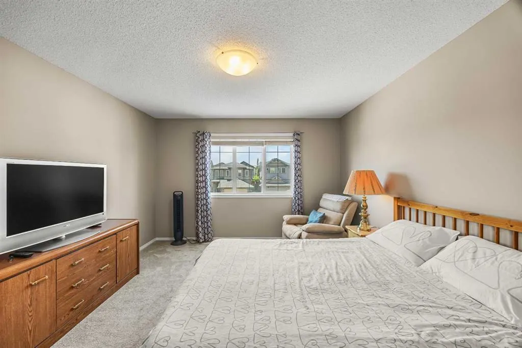32 Panatella Common NW
