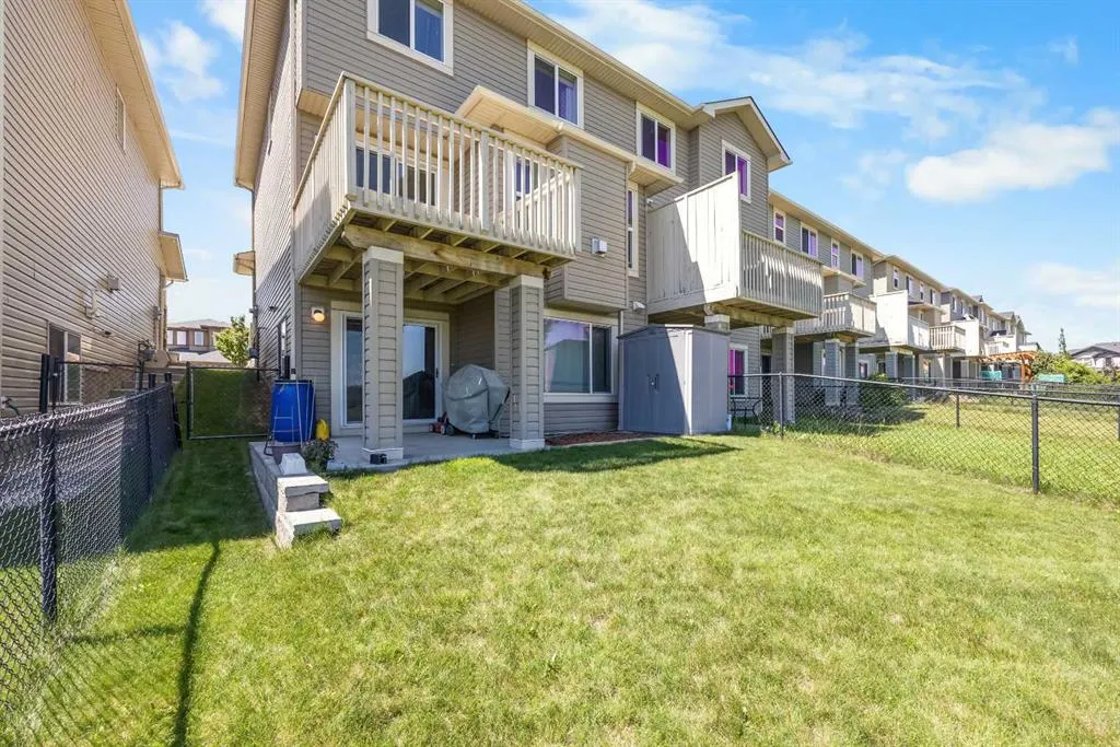 32 Panatella Common NW