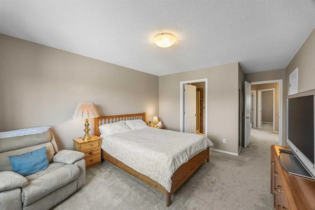 32 Panatella Common NW
