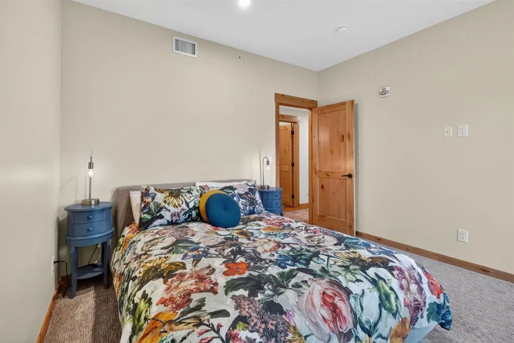 707 Spring Creek Drive #407