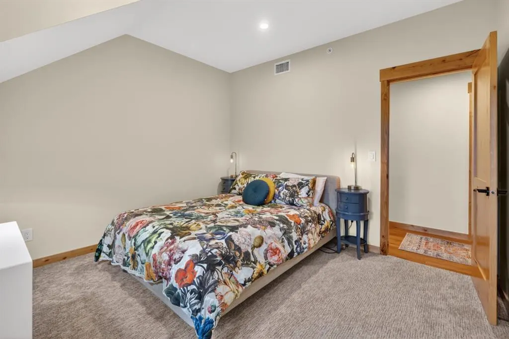 707 Spring Creek Drive #407