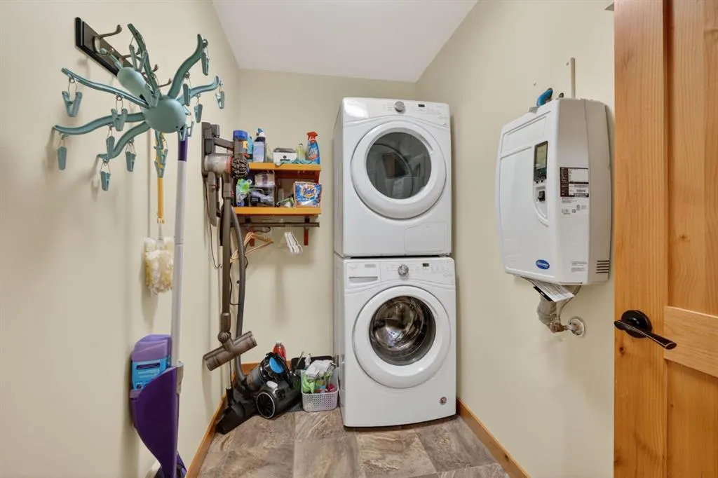 707 Spring Creek Drive #407
