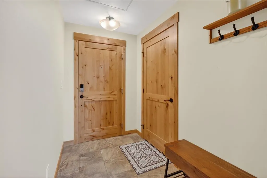 707 Spring Creek Drive #407