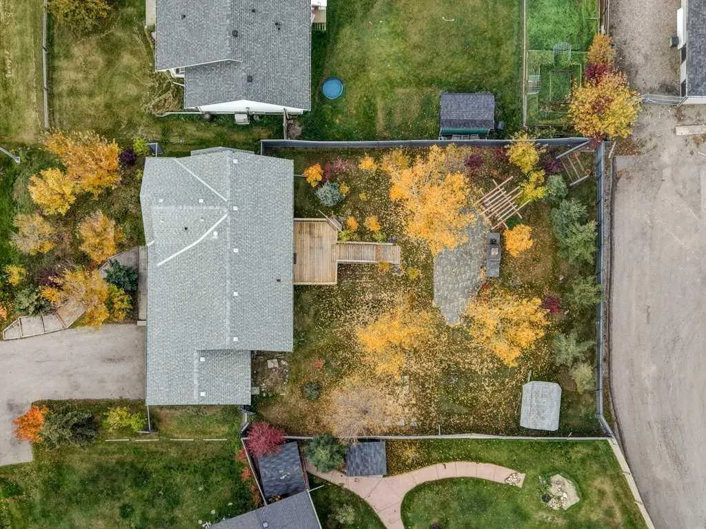 16 Nesbitt Avenue