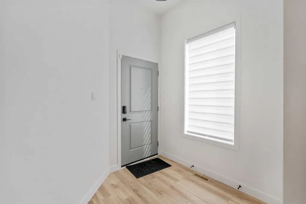 894 Miners Boulevard W